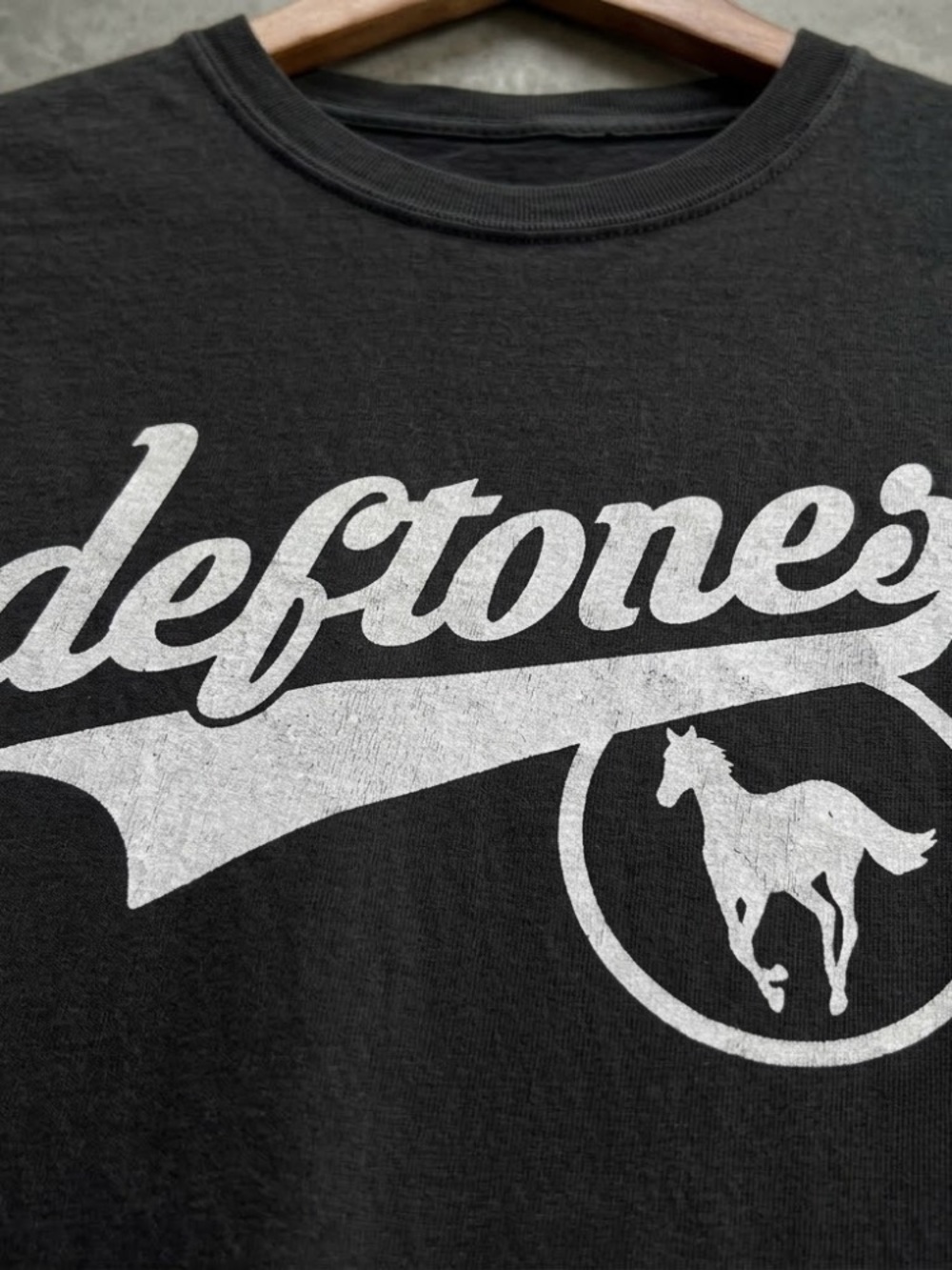Deftones Horse Short Sleeve Graphic Band Tee - Black - Picture 2 of 4